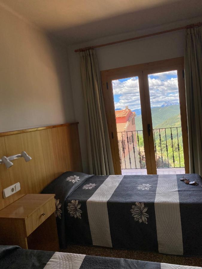Hostal Alt Llobregat Кастеллар-де-Н'уг Экстерьер фото