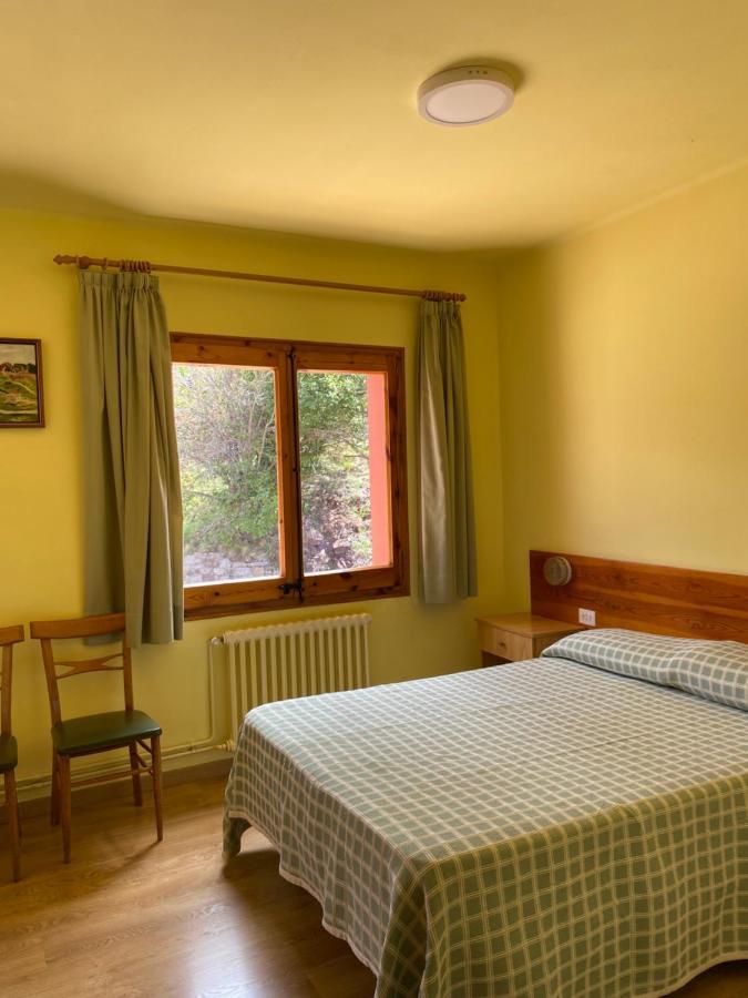 Hostal Alt Llobregat Кастеллар-де-Н'уг Экстерьер фото